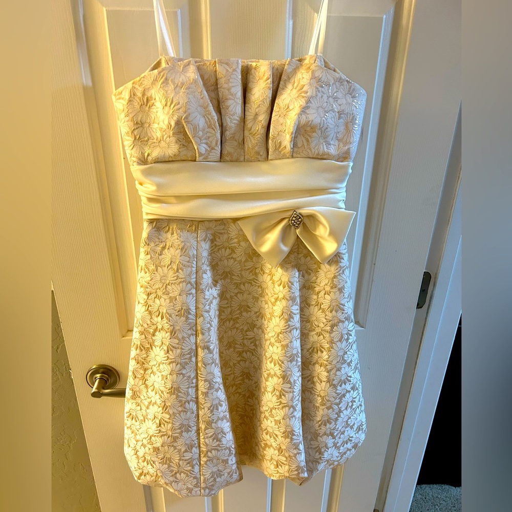 Betsy and Adam cream and Gold bubble dress, Size 8